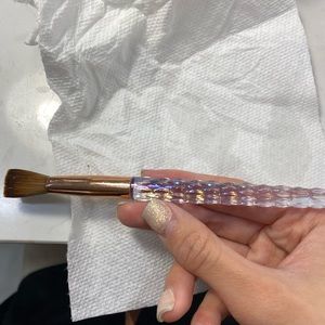 Kiara sky size 18 kilo sky brush